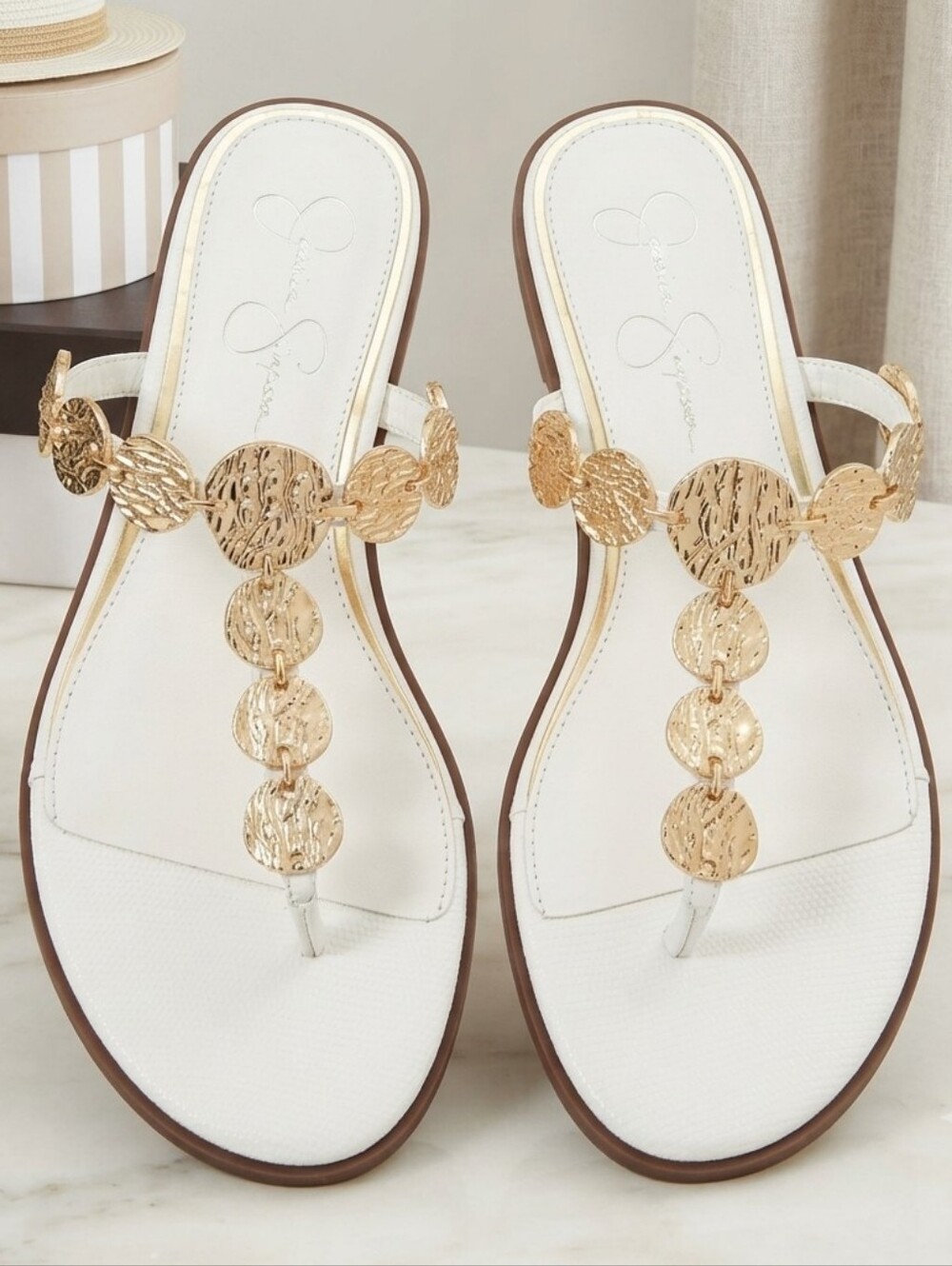 Jessica Simpson Gold Leaf Sandals Goldtone White Sandals Size 9M.